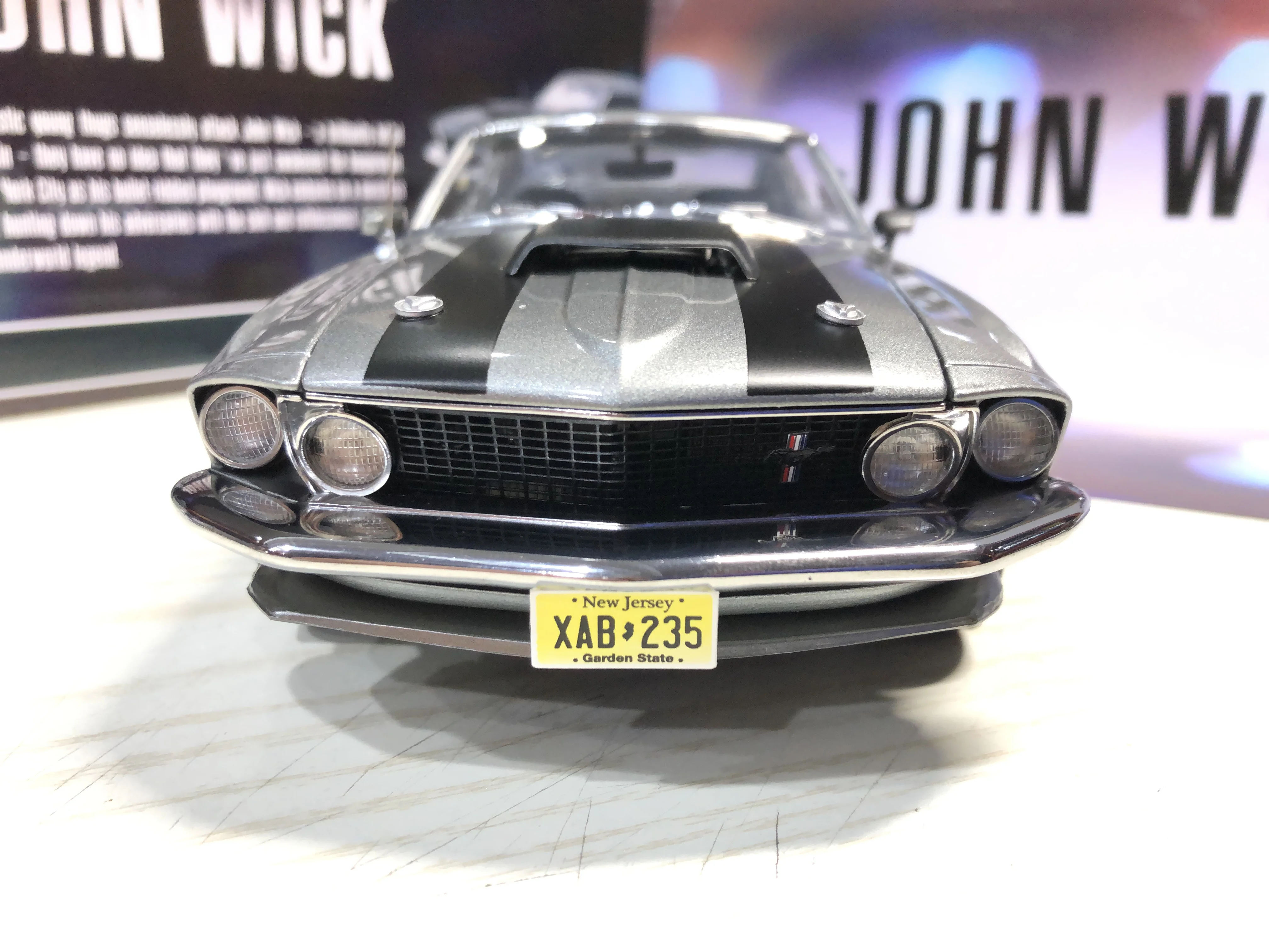 Классические автомобили HIGHWAY 61 1:18 John Wick Ford Mustang BOSS 429 1969 ограниченная Коллекционная модель автомобиля из сплава
Классические автомобили HIGHWAY 61 1:18 John Wick Ford Mustang BOSS 429 1969 ограниченная Коллекционная модель автомобиля из сплава