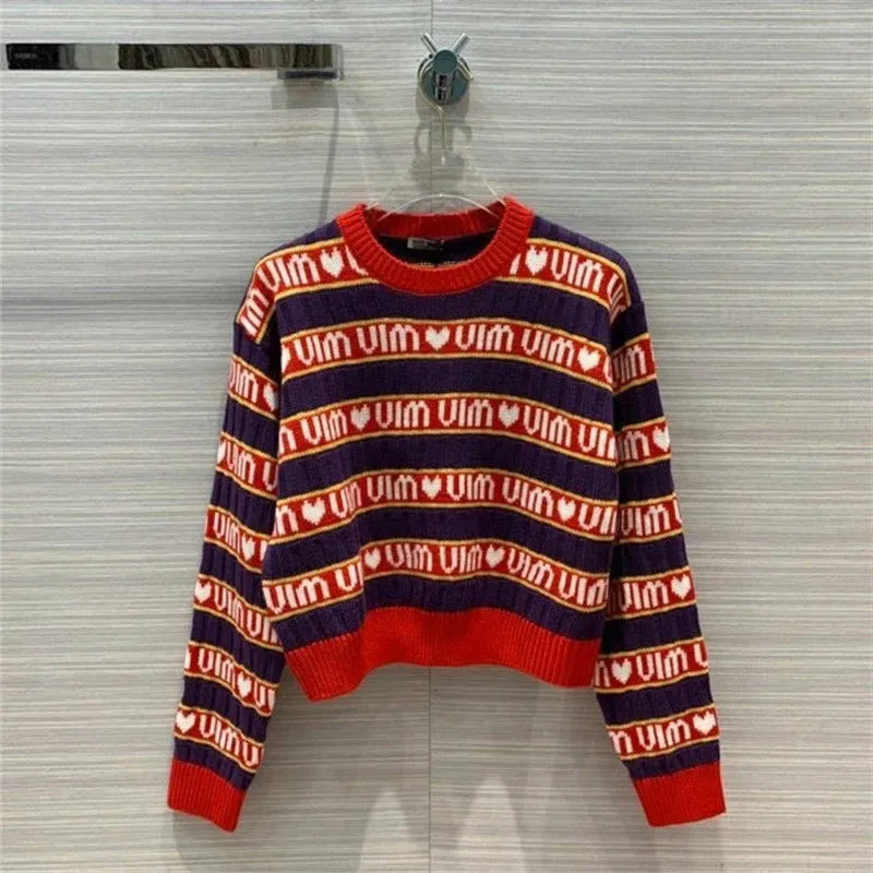 2021 new pink purple short knit sweater women's autumn/winter letter luxury brand loose long-sleeved knitted top
2021 new pink purple short knit sweater women's autumn/winter letter luxury brand loose long-sleeved knitted top