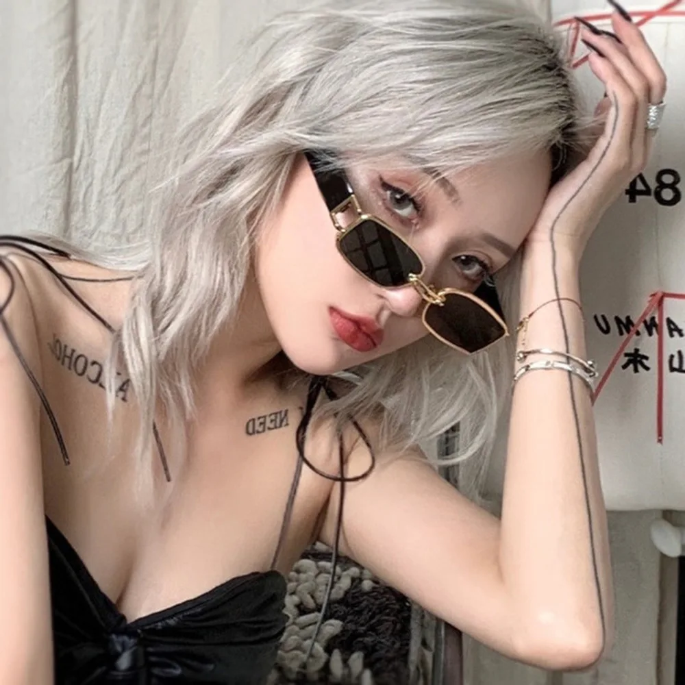 Trend Small Frame Sunglasses For Women Luxury Designer Streetwear Party Gift Eyeglasses Thick Frame Hip Hop Female Eyewear UV400
Trend Small Frame Sunglasses For Women Luxury Designer Streetwear Party Gift Eyeglasses Thick Frame Hip Hop Female Eyewear UV400