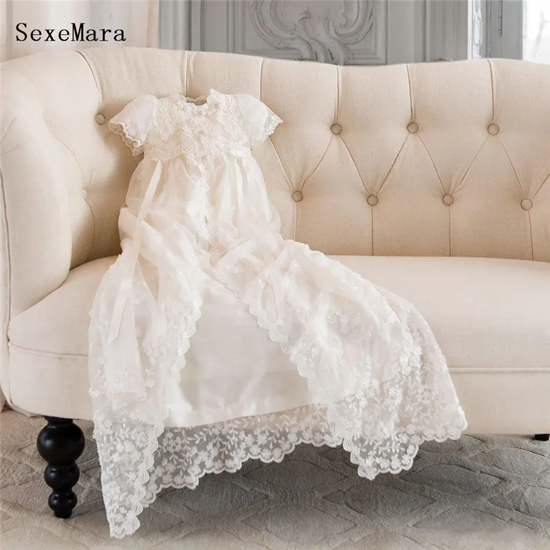 High Quality Luxury Baby Infant Christening Dress Baptism Gown Lace Applique White Ivory with Hat
High Quality Luxury Baby Infant Christening Dress Baptism Gown Lace Applique White Ivory with Hat