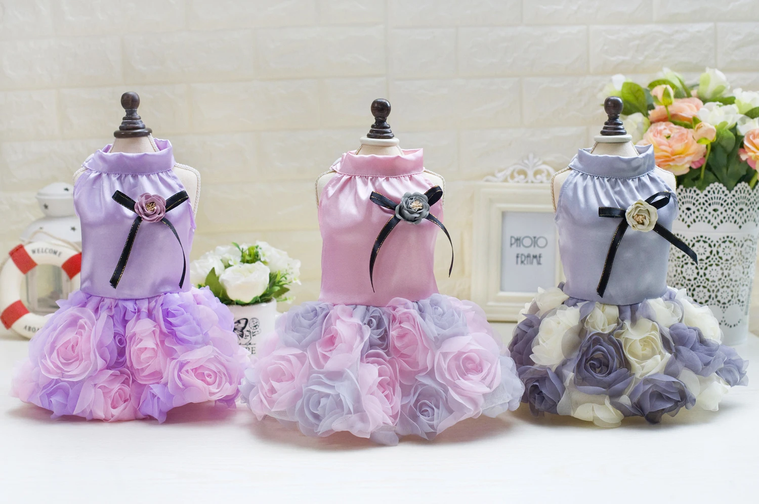 Satin Rose Style Pet Dogs Dress New Popular Small Puppy Dogs Spring Summer Clothing Drop Shipping
Satin Rose Style Pet Dogs Dress New Popular Small Puppy Dogs Spring Summer Clothing Drop Shipping