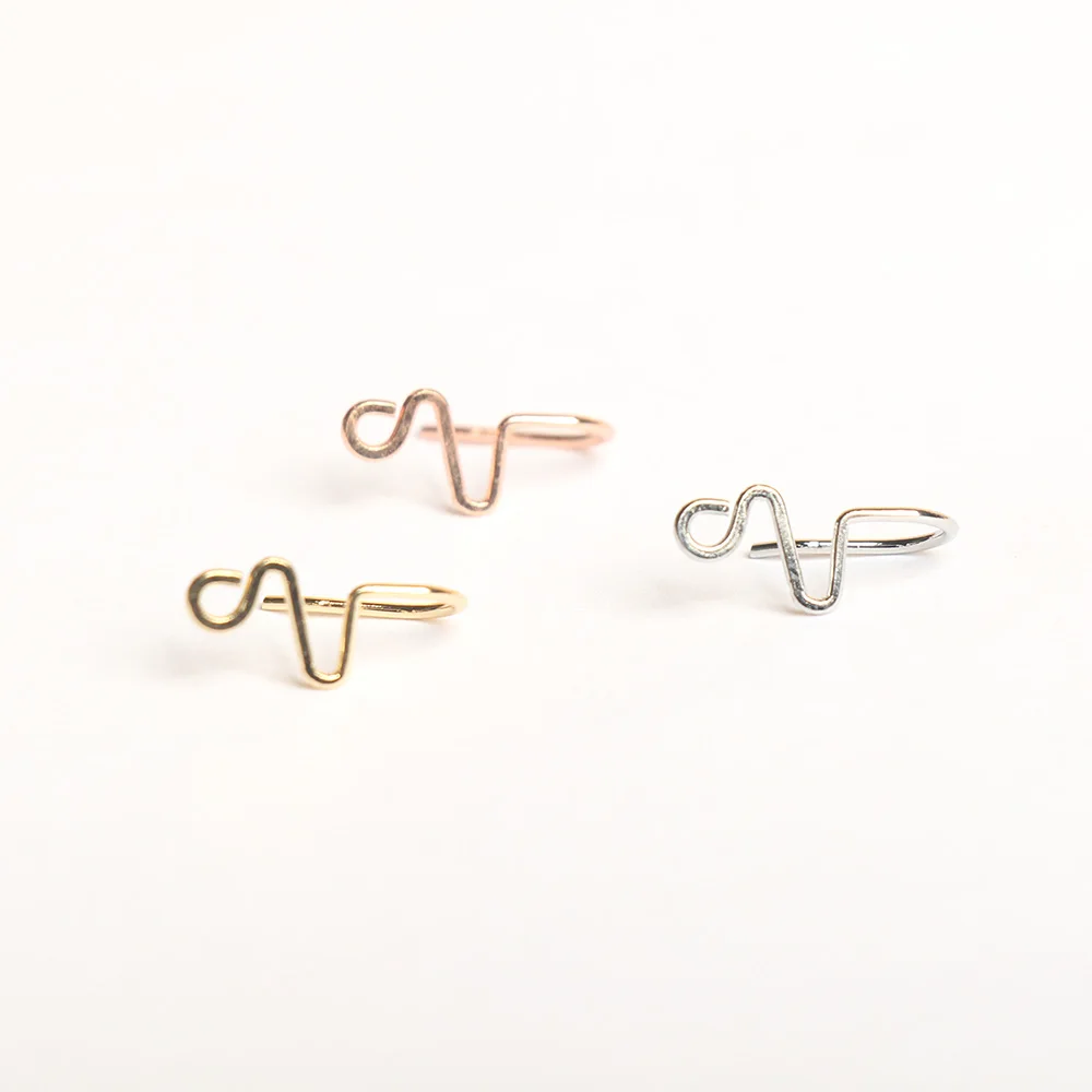 1Pcs Koperdraad Spiraal Nep Piercing Neus Ring Goud Zilver Kleur Clip Neus Ring Kan Ook Worden Oor Clip manchet Sieraden
1Pcs Koperdraad Spiraal Nep Piercing Neus Ring Goud Zilver Kleur Clip Neus Ring Kan Ook Worden Oor Clip manchet Sieraden