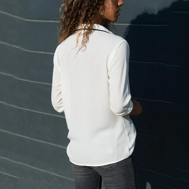 Casual Loose Women Blouses Spring New Fashion Turn Down Collar Plus Size Blouse Long Sleeve Buttons Shirts Women Tops Streetwear
Casual Loose Women Blouses Spring New Fashion Turn Down Collar Plus Size Blouse Long Sleeve Buttons Shirts Women Tops Streetwear