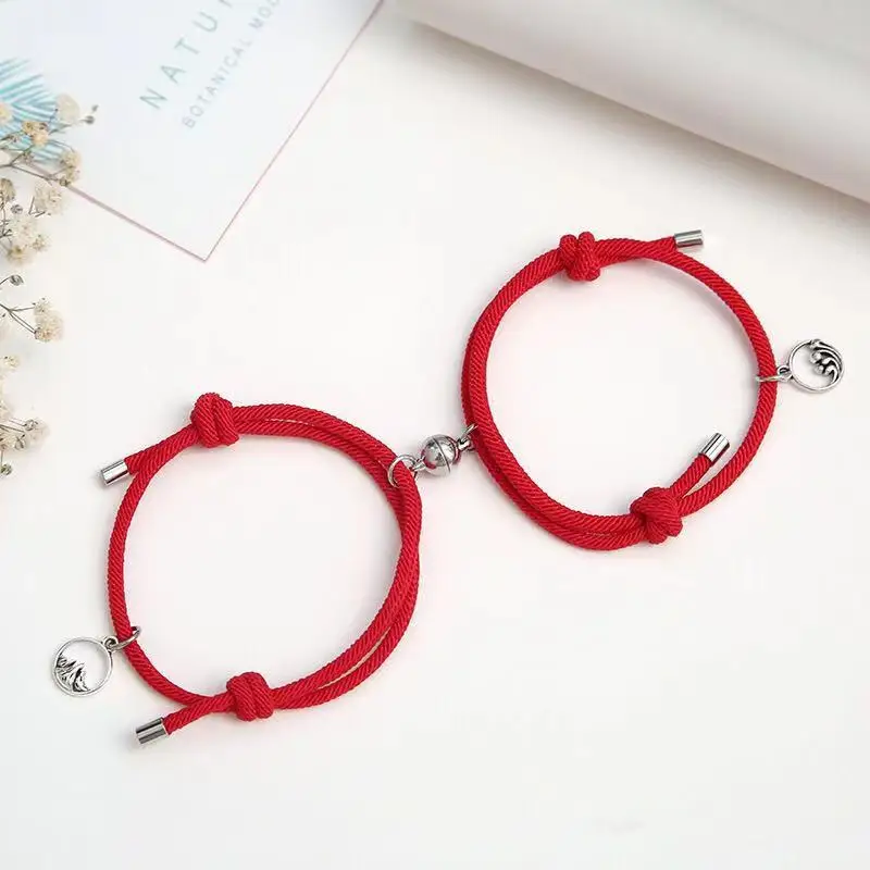 2pcs Couple Magnet Attract Each Other Creative Personality Couple Bracelet Men and Women Charm Girl Bracelet Jewelry Lover Gift