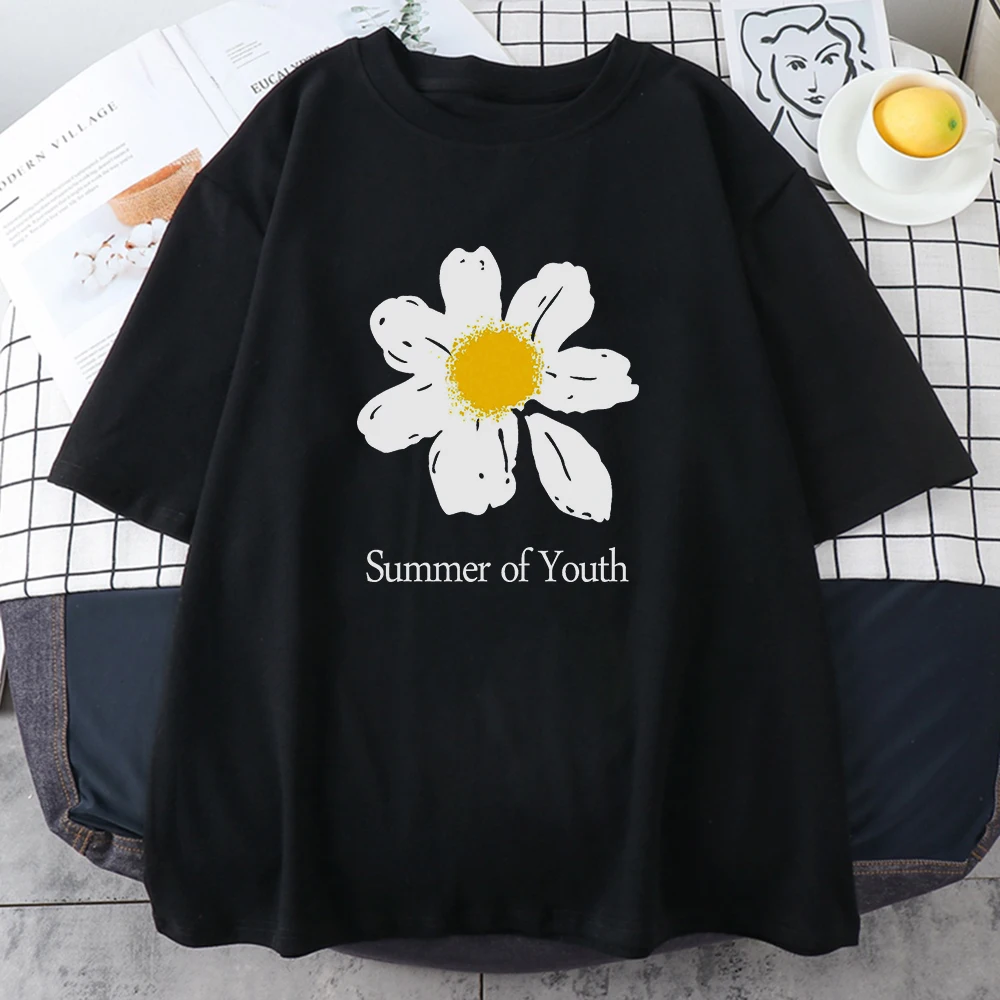 Small White Daisies Printing Women Tshirt Fashion Home Short Sleeved Creativity Pattren Clothing Vintage Soft T-Shirts Woman
Small White Daisies Printing Women Tshirt Fashion Home Short Sleeved Creativity Pattren Clothing Vintage Soft T-Shirts Woman