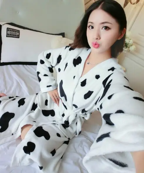 Fdfklak Thick warm flannel bathrobe women autumn winter sleepwear robe print female sleepwear bath robes casual home clothes 
Fdfklak Thick warm flannel bathrobe women autumn winter sleepwear robe print female sleepwear bath robes casual home clothes