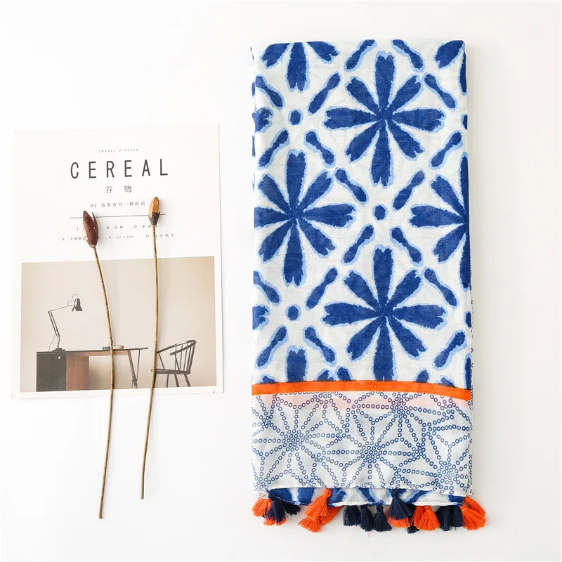 16 colors 2020 New Fashion Summer Women cotton Scarf flower Beach Hijab Shawls and Wraps Female Foulard Echarpe Designer Bandana
16 colors 2020 New Fashion Summer Women cotton Scarf flower Beach Hijab Shawls and Wraps Female Foulard Echarpe Designer Bandana