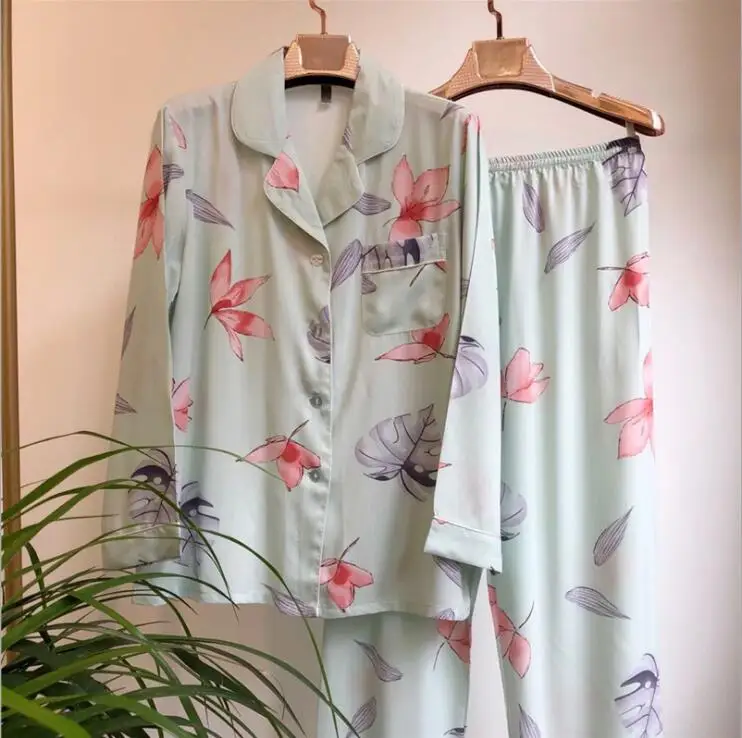 2020 Women's Pajamas Set Sleepwear Long Sleeve Pajamas set home clothes for women sleeping shirt Home wear
2020 Women's Pajamas Set Sleepwear Long Sleeve Pajamas set home clothes for women sleeping shirt Home wear