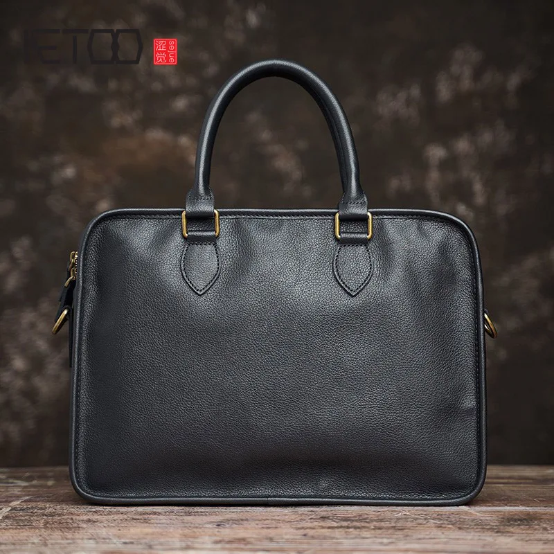 AETOO First layer cowhide men's briefcase, casual leather handbag, simple business computer bag, men's shoulder bag
AETOO First layer cowhide men's briefcase, casual leather handbag, simple business computer bag, men's shoulder bag
