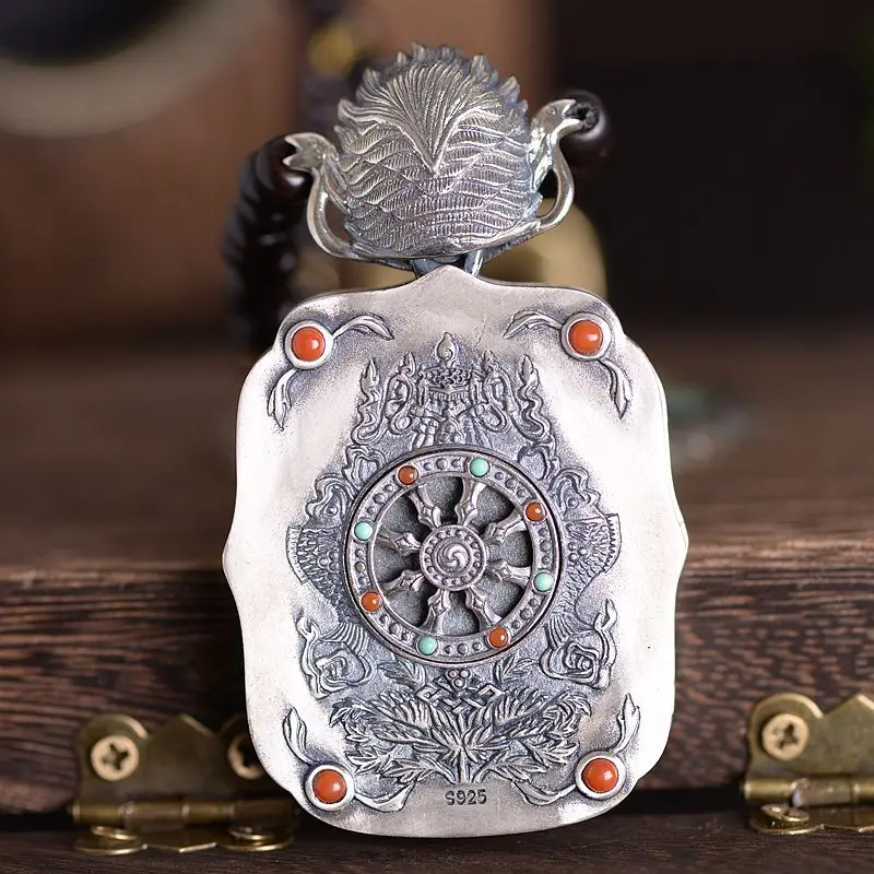 Серебряная подвеска S925 для женщин, винтажная цепочка из сандалового дерева, тайская серебряная подвеска Sakyamuni Dapeng в виде птицы, Мужская подв...
Серебряная подвеска S925 для женщин, винтажная цепочка из сандалового дерева, тайская серебряная подвеска Sakyamuni Dapeng в виде птицы, Мужская подв...