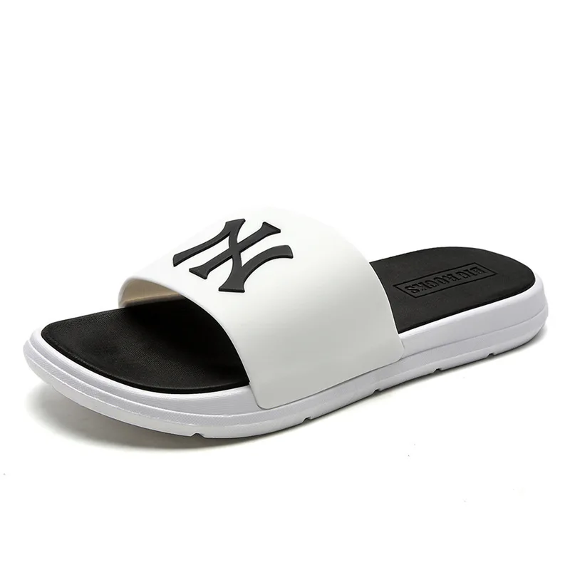 Net celebrity slippers men's summer fashion wear men's outdoor non-slip beach shoes Korean style trend personality sandals
Net celebrity slippers men's summer fashion wear men's outdoor non-slip beach shoes Korean style trend personality sandals