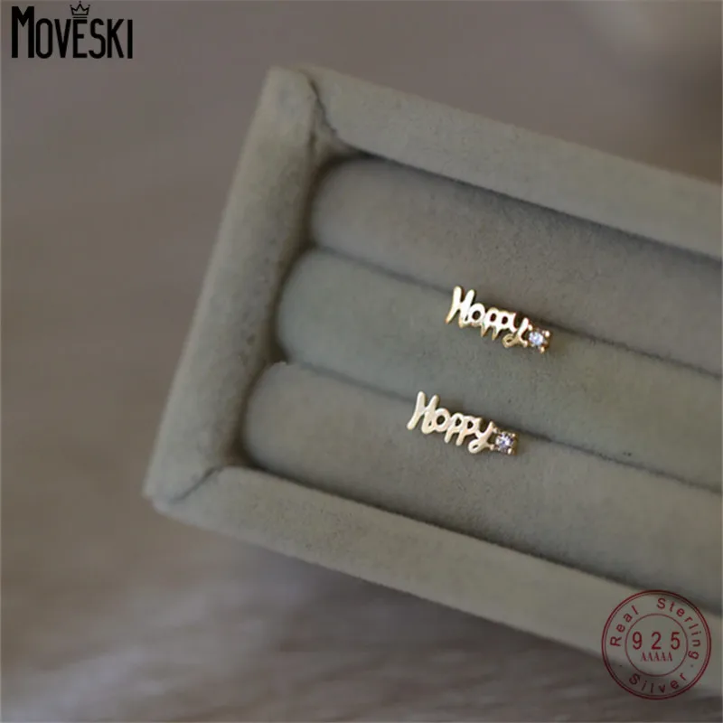 MOVESKI 925 Sterling Silver Exquisite Letters Happy Micro-Inlaid Zircon Stud Earrings for Women Plating 14K Gold Ear Jewelry
MOVESKI 925 Sterling Silver Exquisite Letters Happy Micro-Inlaid Zircon Stud Earrings for Women Plating 14K Gold Ear Jewelry