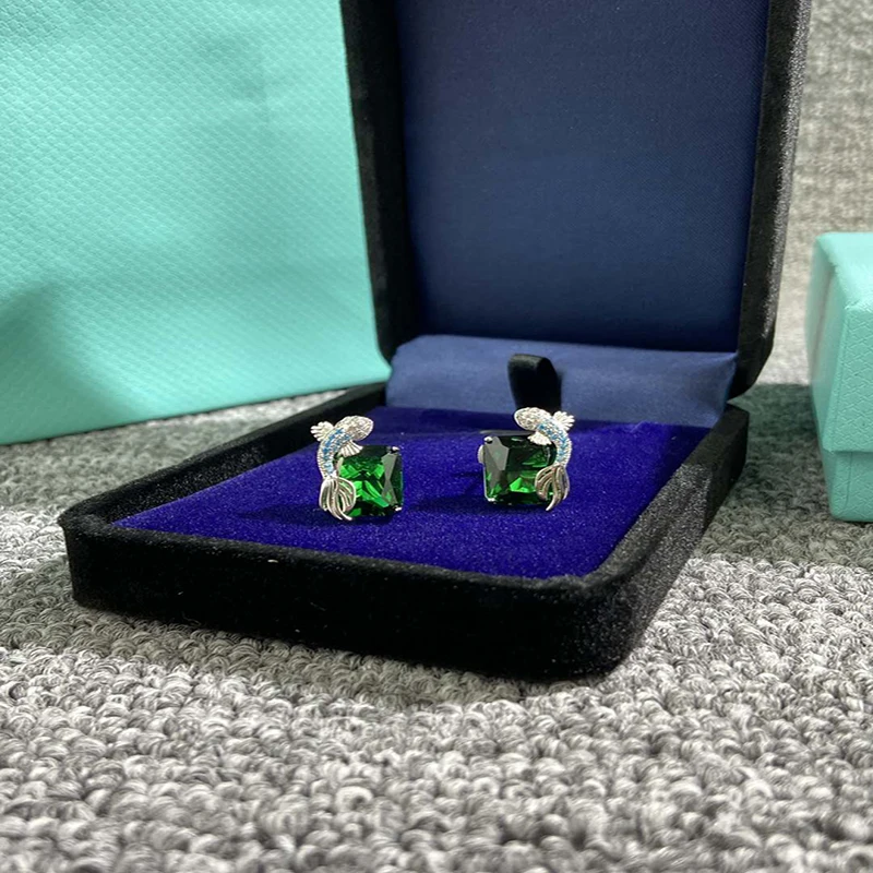 1:1 Original Luxury brands high quality Goldfish earrings S925 Sterling silver Jewelry Ladies classical charm Valentine's gift
1:1 Original Luxury brands high quality Goldfish earrings S925 Sterling silver Jewelry Ladies classical charm Valentine's gift