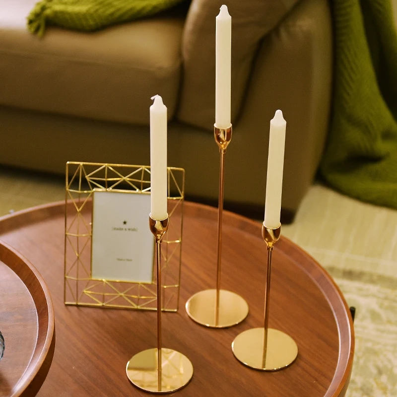 3Pcs/Set European Metal Candle Holder Luxury Gold Romantic Candlelight Dinner Wedding Centerpieces Candlestick Home Party Decor
3Pcs/Set European Metal Candle Holder Luxury Gold Romantic Candlelight Dinner Wedding Centerpieces Candlestick Home Party Decor