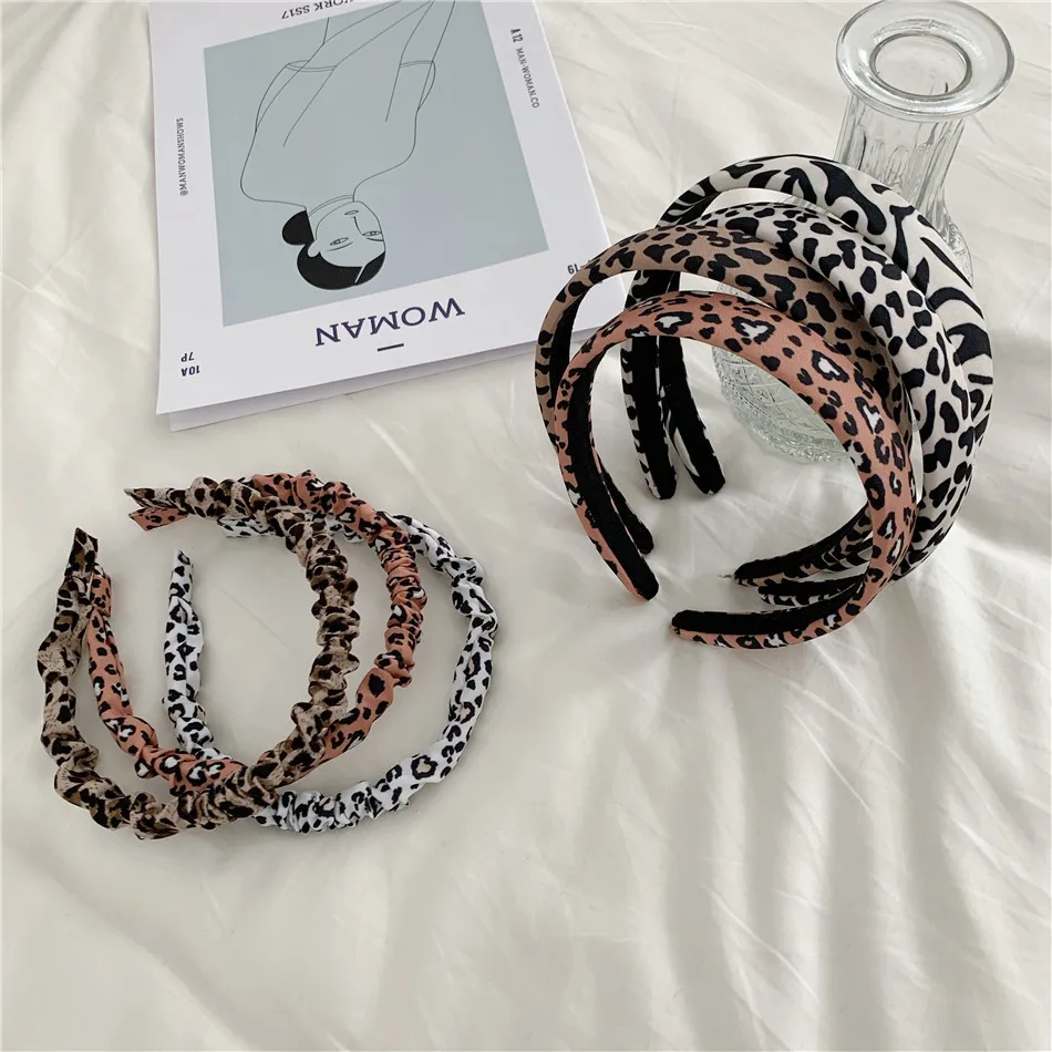Leopard Print Broad Brim Stripe Temperament Headband Hair Clips For Girls Big Hair Elastic Bow Vintage Jewelry Headdress Fashion
Leopard Print Broad Brim Stripe Temperament Headband Hair Clips For Girls Big Hair Elastic Bow Vintage Jewelry Headdress Fashion