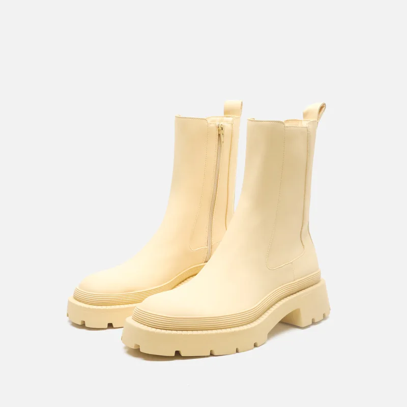 Women's Shoes
Women's Shoes