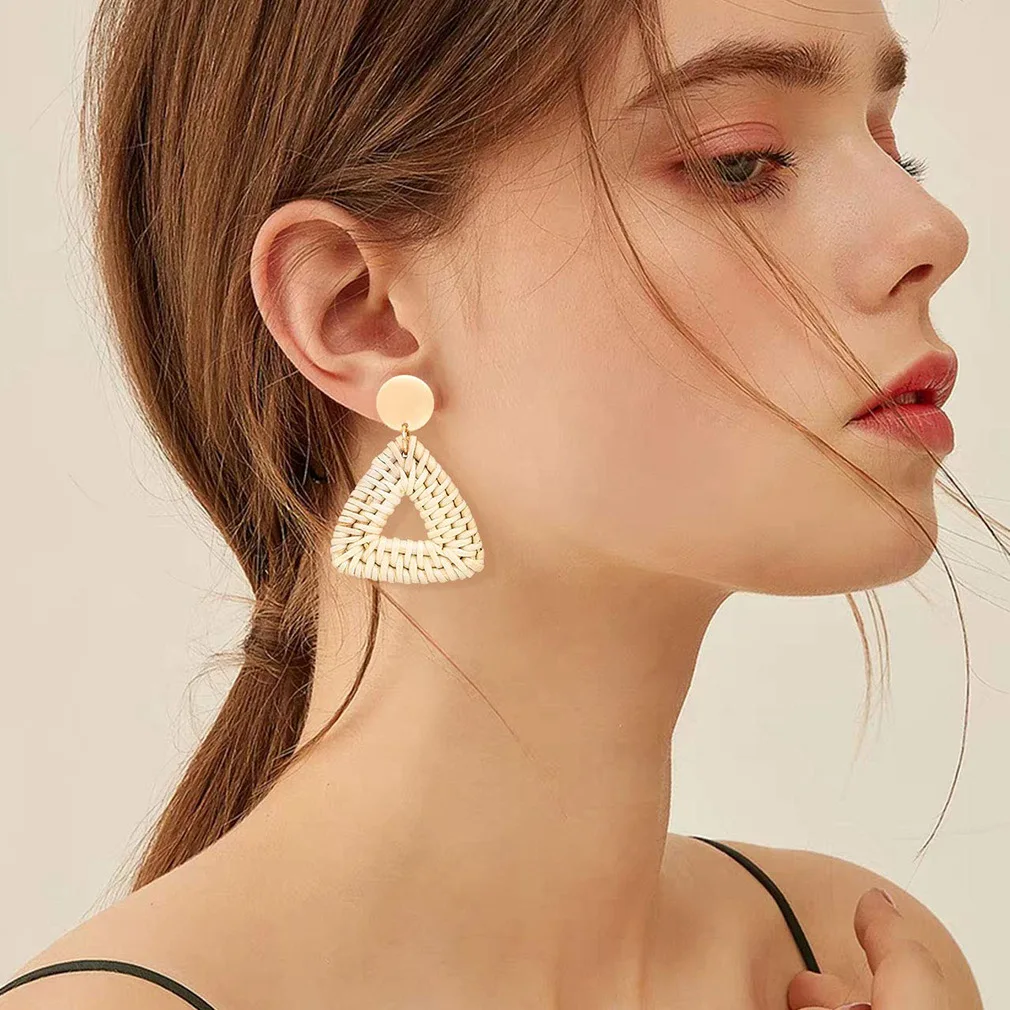 1 Pair New Geometric Triangle Rattan Drop Earrings for Woman Fashion Beach Style Summer Femme Jewelry Gift 2021
1 Pair New Geometric Triangle Rattan Drop Earrings for Woman Fashion Beach Style Summer Femme Jewelry Gift 2021
