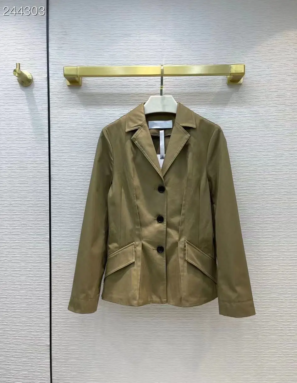 Fyion 2021 Runway Designer Winter Single Breasted Coat V-Neck Women's Long Sleeve Solid Short Jacket Coat
Fyion 2021 Runway Designer Winter Single Breasted Coat V-Neck Women's Long Sleeve Solid Short Jacket Coat