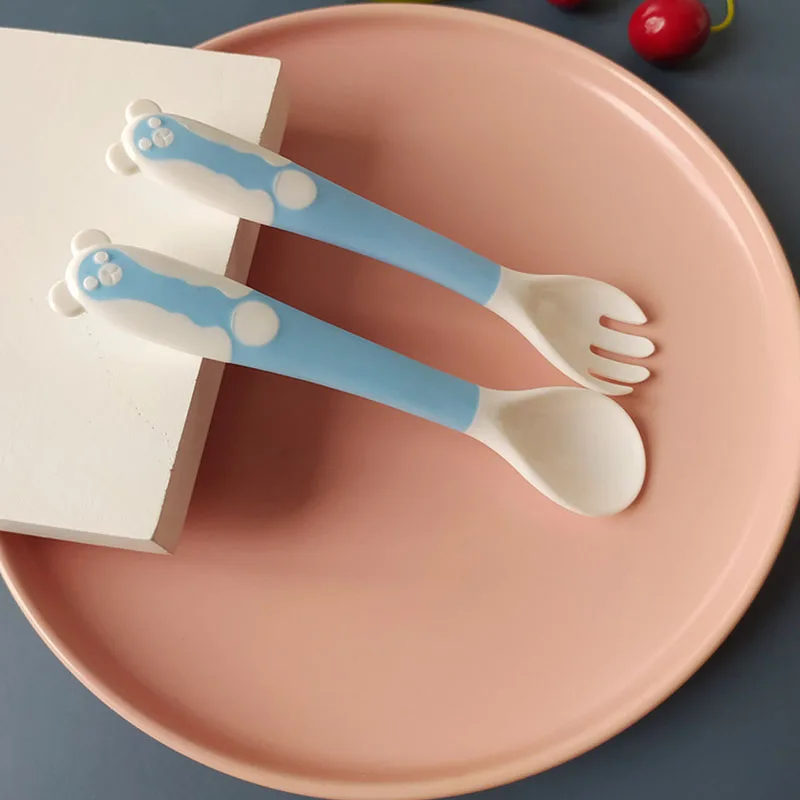 2pcs/set Bendable Fork and spoon Food Grade PP Baby Tableware Utensil Spoon Fork Feeding Dishware Learning Tableware Blue Pink
2pcs/set Bendable Fork and spoon Food Grade PP Baby Tableware Utensil Spoon Fork Feeding Dishware Learning Tableware Blue Pink