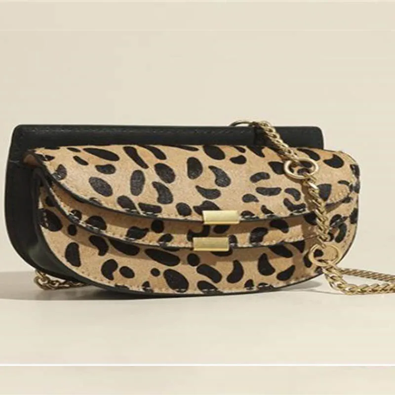Personalized Street Photography Leopard Print Saddle Bag New Shoulder Chain Bag Ins Fashion Retro Messenger Bag 2021 New
Personalized Street Photography Leopard Print Saddle Bag New Shoulder Chain Bag Ins Fashion Retro Messenger Bag 2021 New