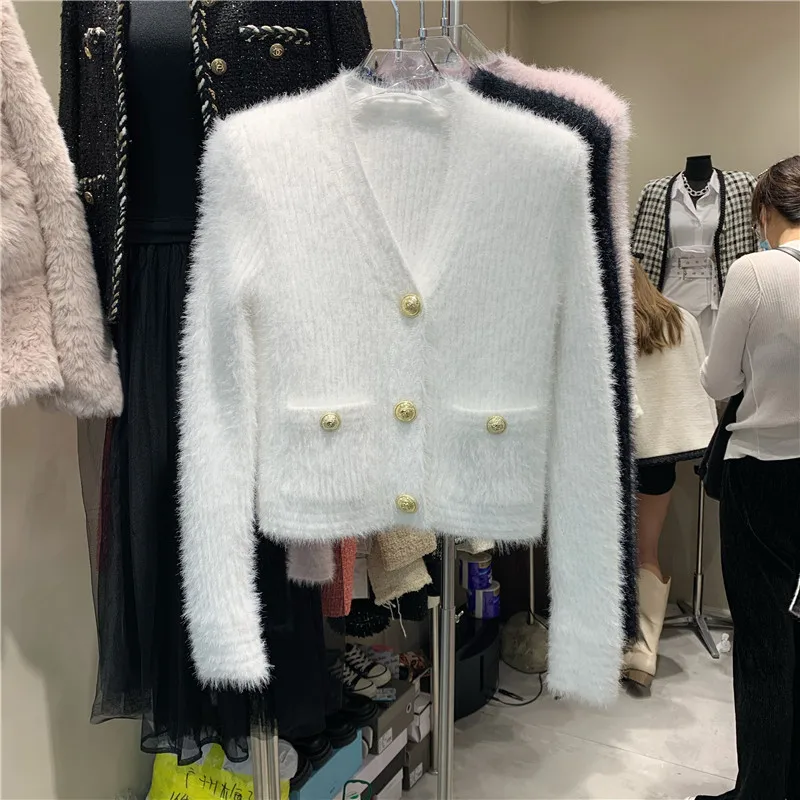 2021 New Retro Cardigans Long Sleeve Golden Button Solid Color Chic Elegant Knitted Sweater Women Spring Autumn Coat Topos
2021 New Retro Cardigans Long Sleeve Golden Button Solid Color Chic Elegant Knitted Sweater Women Spring Autumn Coat Topos