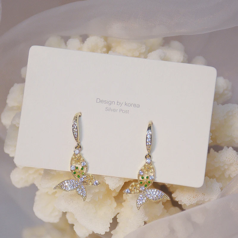 High Quality 14K Real Gold Butterfly Petals Earrings for Women Top Designer Luxury Jewelry AAA Zirconia S925 Silver Needle Gift
High Quality 14K Real Gold Butterfly Petals Earrings for Women Top Designer Luxury Jewelry AAA Zirconia S925 Silver Needle Gift