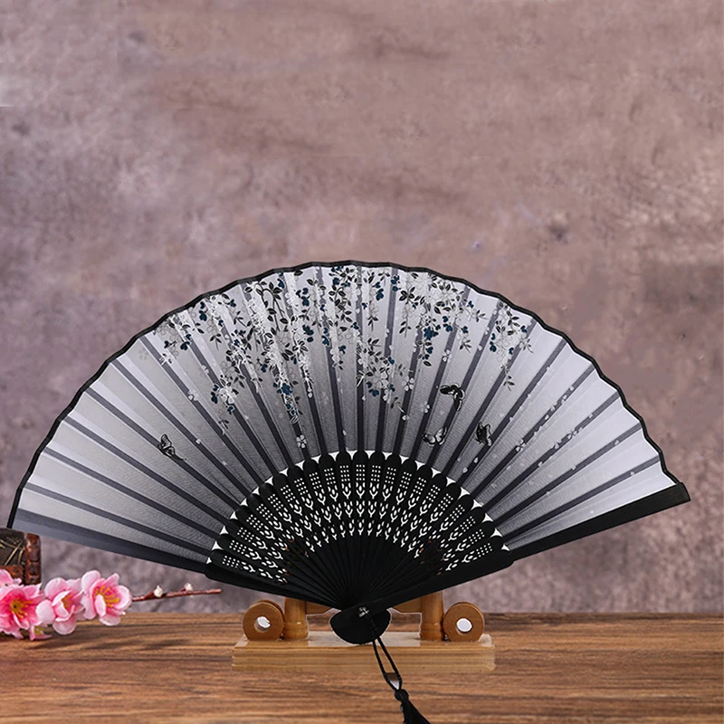 Vintage Style Silk Folding Fan Chinese Japanese Pattern Art Craft Gift Home Decoration Ornaments Dance Hand Fan
Vintage Style Silk Folding Fan Chinese Japanese Pattern Art Craft Gift Home Decoration Ornaments Dance Hand Fan