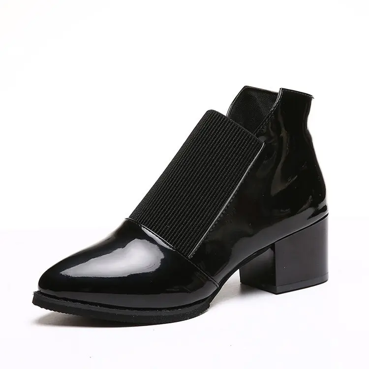 Pu sleeve pointed thick middle 2021 Chelsea short heel small leather boots children
Pu sleeve pointed thick middle 2021 Chelsea short heel small leather boots children