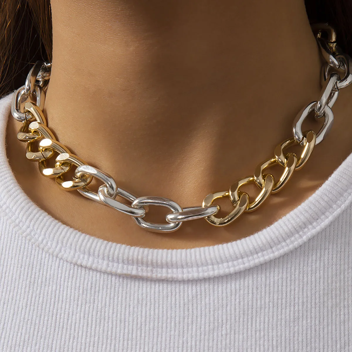 Simple Gold Color Metal Necklace Men's Retro Tricolor Stitching Stainless Steel Clavicle Necklaces Charm Girly Fashion Jewelry
Simple Gold Color Metal Necklace Men's Retro Tricolor Stitching Stainless Steel Clavicle Necklaces Charm Girly Fashion Jewelry