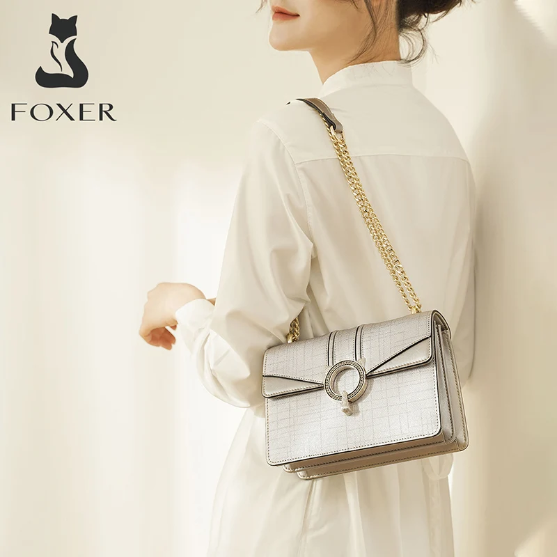 FOXER Women's Chic Cowhide Shoulder Bags Girl's Luxury Small Messenger Bags Commute Female Fashion Flap Stylish Cross-body Bag
FOXER Women's Chic Cowhide Shoulder Bags Girl's Luxury Small Messenger Bags Commute Female Fashion Flap Stylish Cross-body Bag