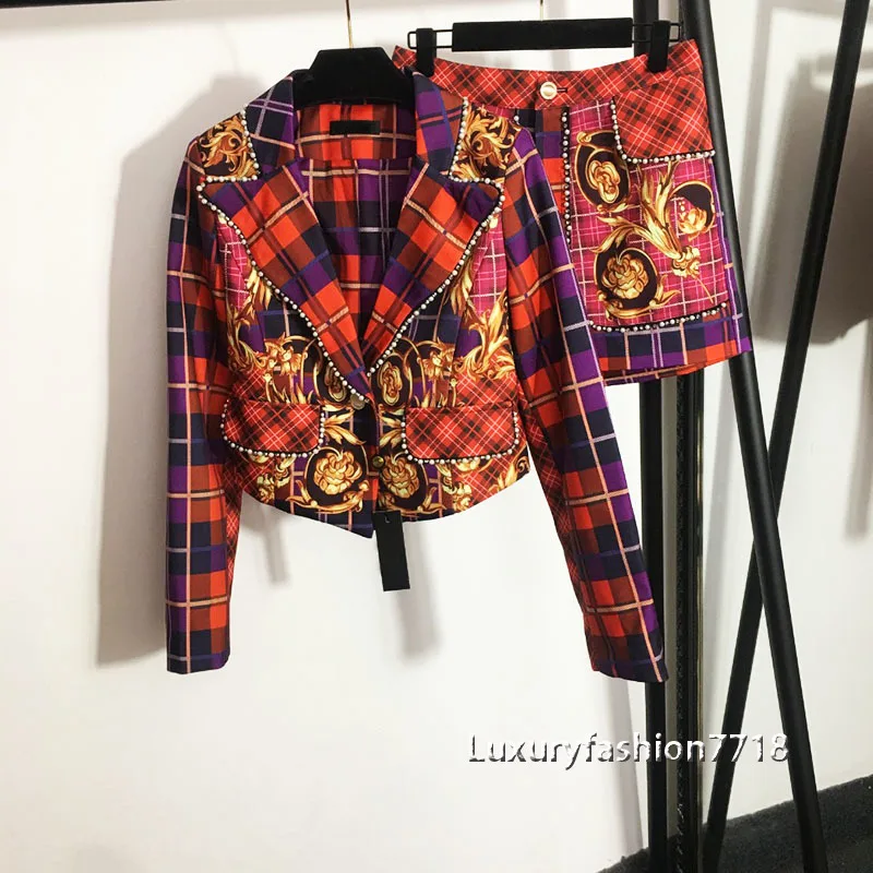High end women new style fashion 2 piece set Plaid pearl Lapel long sleeve suit coats jacket + High Waist Shorts outfits Sets
High end women new style fashion 2 piece set Plaid pearl Lapel long sleeve suit coats jacket + High Waist Shorts outfits Sets