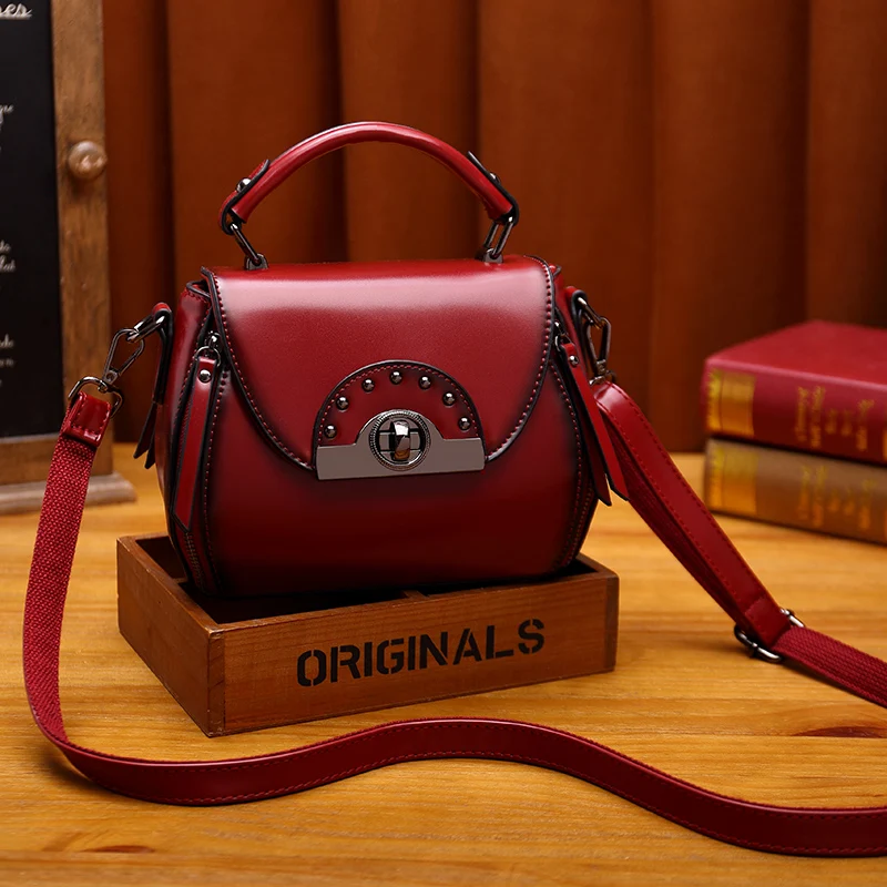 Women's Shoulder Bag Luxury Genuine Leather Small Brown Purse Handbag Fashion Mini Summer Black Vintage Evening Crossbody Bags 
Women's Shoulder Bag Luxury Genuine Leather Small Brown Purse Handbag Fashion Mini Summer Black Vintage Evening Crossbody Bags