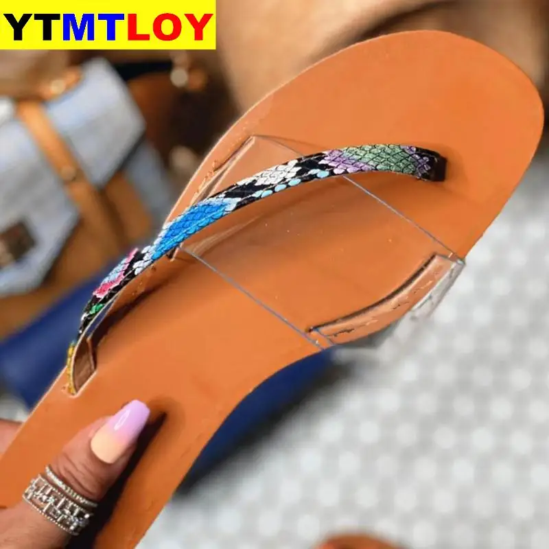 2020 new summer Outdoor flat bottom women slippers Fashion transparent snake pattern wild plus size beach slippers 37-42
2020 new summer Outdoor flat bottom women slippers Fashion transparent snake pattern wild plus size beach slippers 37-42