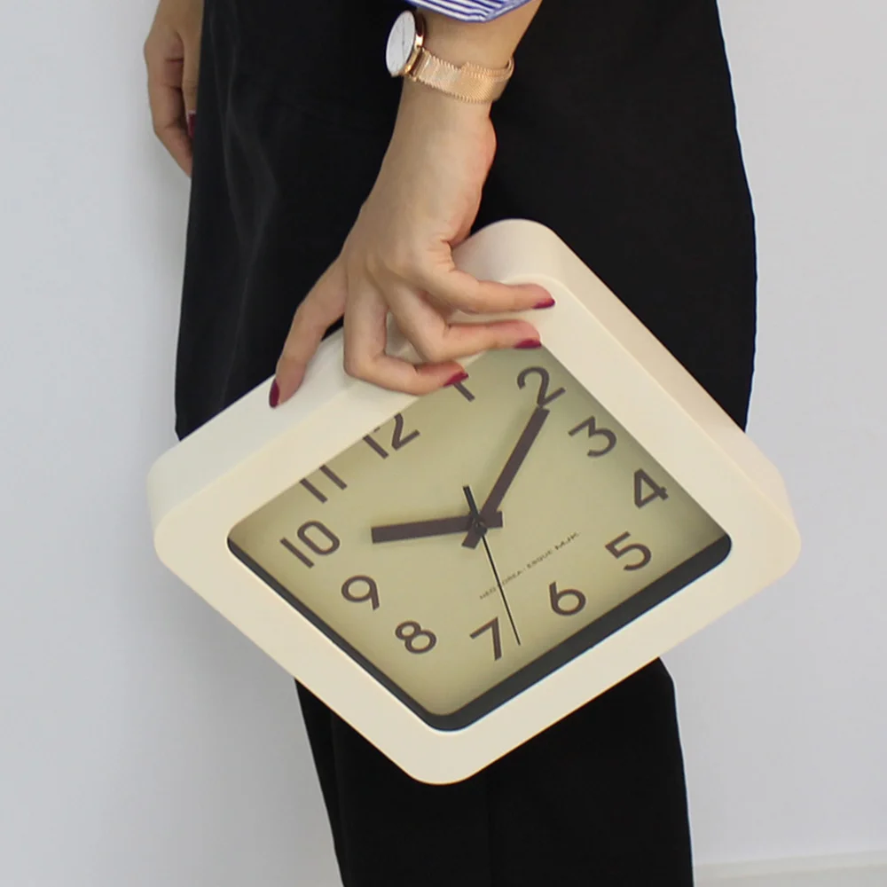 1PC Nordic Style Table Clock Square Shape Desktop Clock Simple Table Clock Decor Creative Living Room Clock Decoration Household
1PC Nordic Style Table Clock Square Shape Desktop Clock Simple Table Clock Decor Creative Living Room Clock Decoration Household
