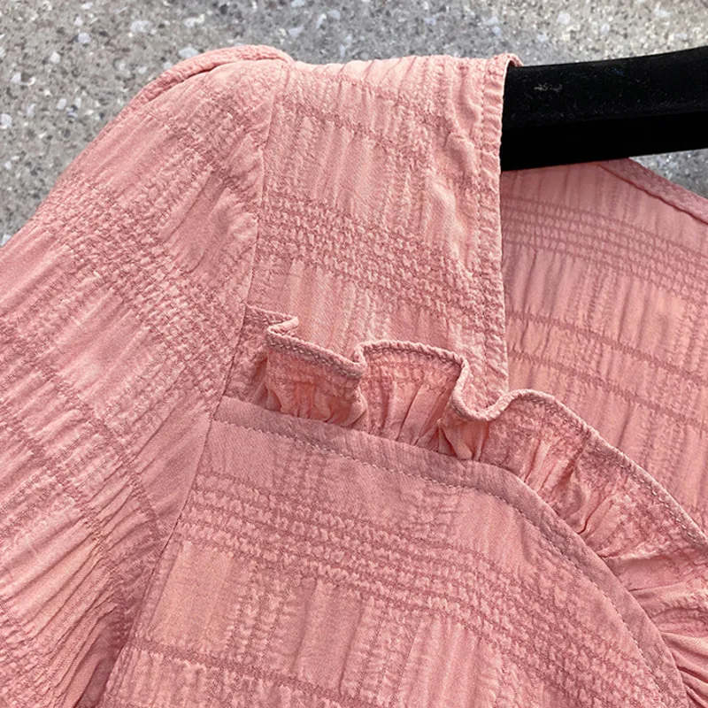 Nkandby Summer Plus Size Women`s Shirring Blouse 2021 Fashion V-neck Shirts Ruffles Waist Banding Button Korean Style Sweet Tops
Nkandby Summer Plus Size Women`s Shirring Blouse 2021 Fashion V-neck Shirts Ruffles Waist Banding Button Korean Style Sweet Tops
