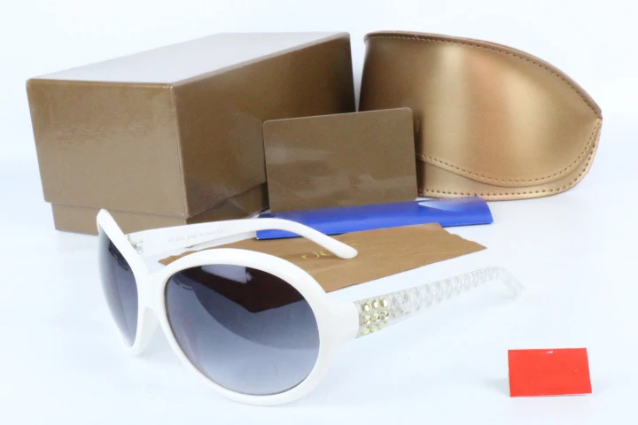 2021 Women Vintage Sunglasses Retro Sunglasses Female Classics Fashion Sunglasses Men Novel Trend Sunglasses Designer Brand 
2021 Women Vintage Sunglasses Retro Sunglasses Female Classics Fashion Sunglasses Men Novel Trend Sunglasses Designer Brand