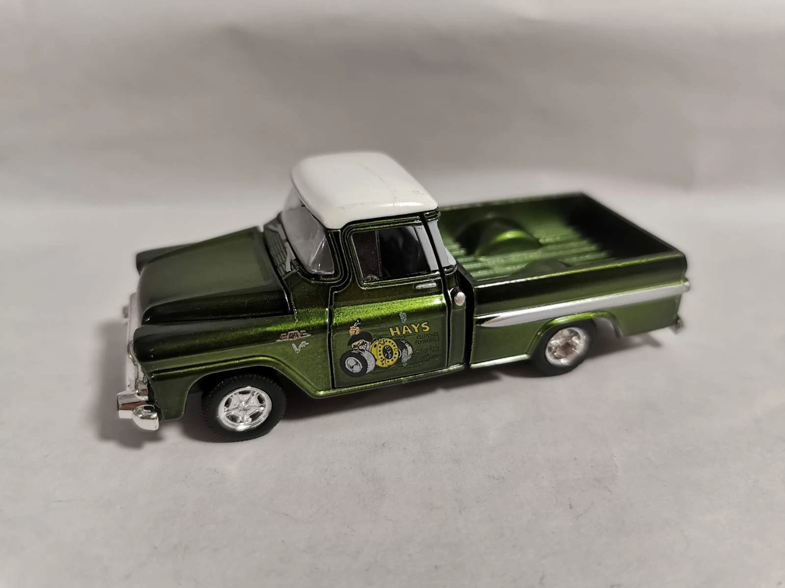 M2 1/64 General MC pickup alloy car model alloy car 
M2 1/64 General MC pickup alloy car model alloy car