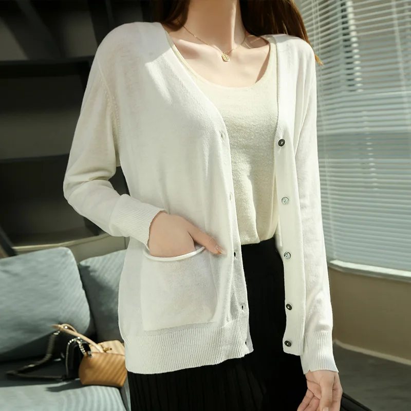 100% Worsted Wool Women Cardigan V-neck Single Breasted Loose Plus Size Thin Sweaters Ladies Solid Long Sleeve Knitted Cardigans 
100% Worsted Wool Women Cardigan V-neck Single Breasted Loose Plus Size Thin Sweaters Ladies Solid Long Sleeve Knitted Cardigans