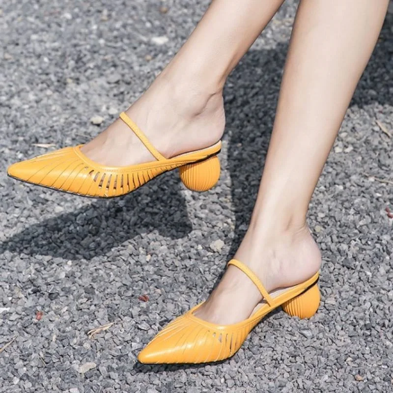 Taoffen 2020 New Style Real Leather Sandals Sexy Pointed Toe Summer Women Shoes Solid Color Slip On Female Footwear Size 34-43
Taoffen 2020 New Style Real Leather Sandals Sexy Pointed Toe Summer Women Shoes Solid Color Slip On Female Footwear Size 34-43