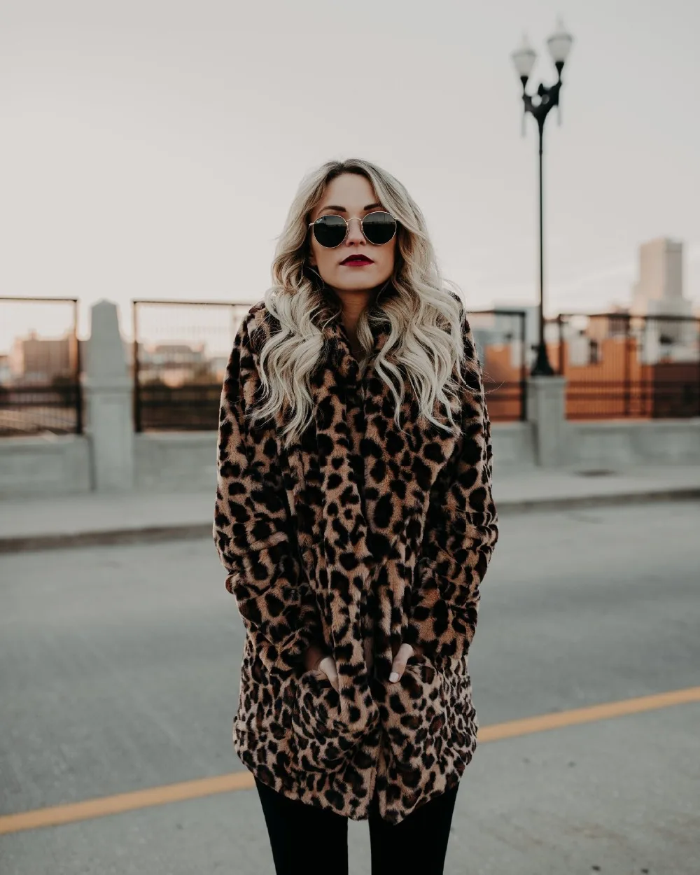 Bella philosophy Women New Winter Faux Fur Coats Vintage Leopard Female Loose Warm Coats Street Lady Animal Print Thick Outwears
Bella philosophy Women New Winter Faux Fur Coats Vintage Leopard Female Loose Warm Coats Street Lady Animal Print Thick Outwears