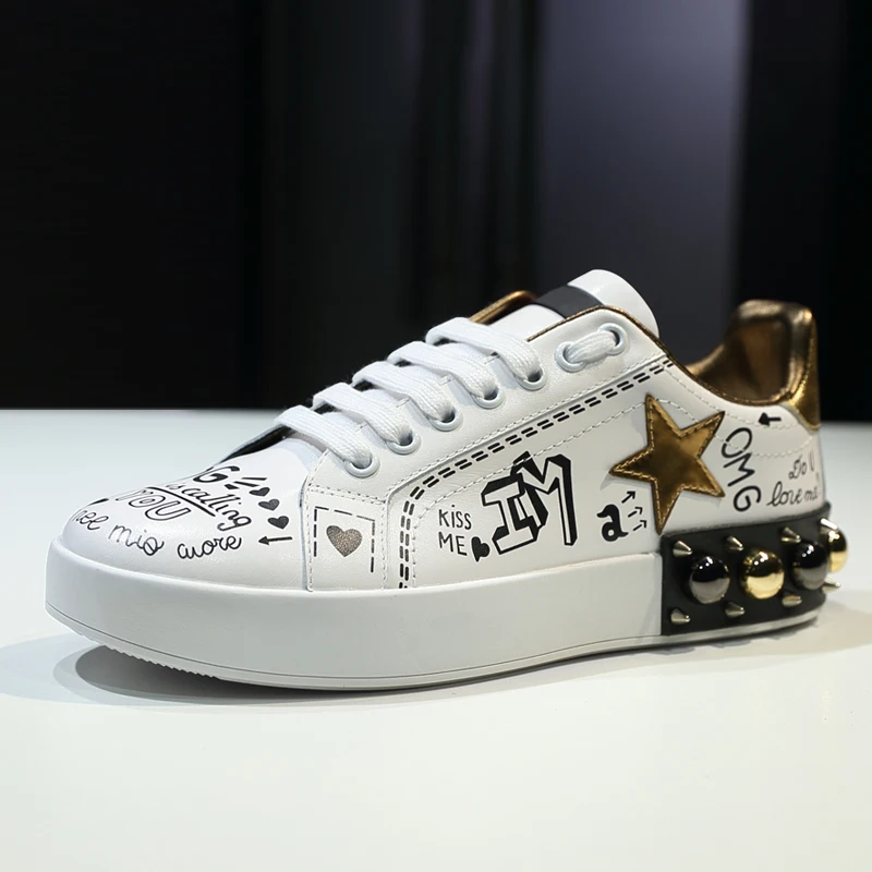 Shoes Woman Fashion Floral Print Bling Rivet Sneakers Women Luxury Brand Designer Shoes Genuine Leather White Platform Shoes
Shoes Woman Fashion Floral Print Bling Rivet Sneakers Women Luxury Brand Designer Shoes Genuine Leather White Platform Shoes