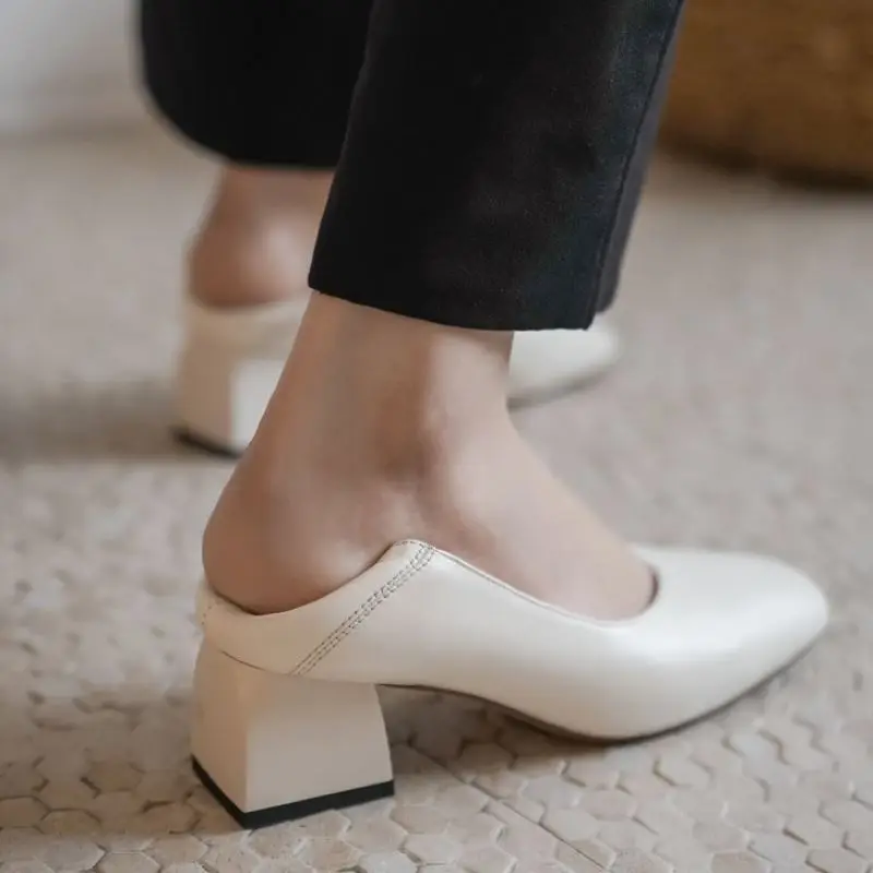 RIZABINA Fashion Real Leather Women Pumps Square Toe Thick Heel Slip On Shoes Sweet Shoes Office Lady Shoes Size 33-40
RIZABINA Fashion Real Leather Women Pumps Square Toe Thick Heel Slip On Shoes Sweet Shoes Office Lady Shoes Size 33-40