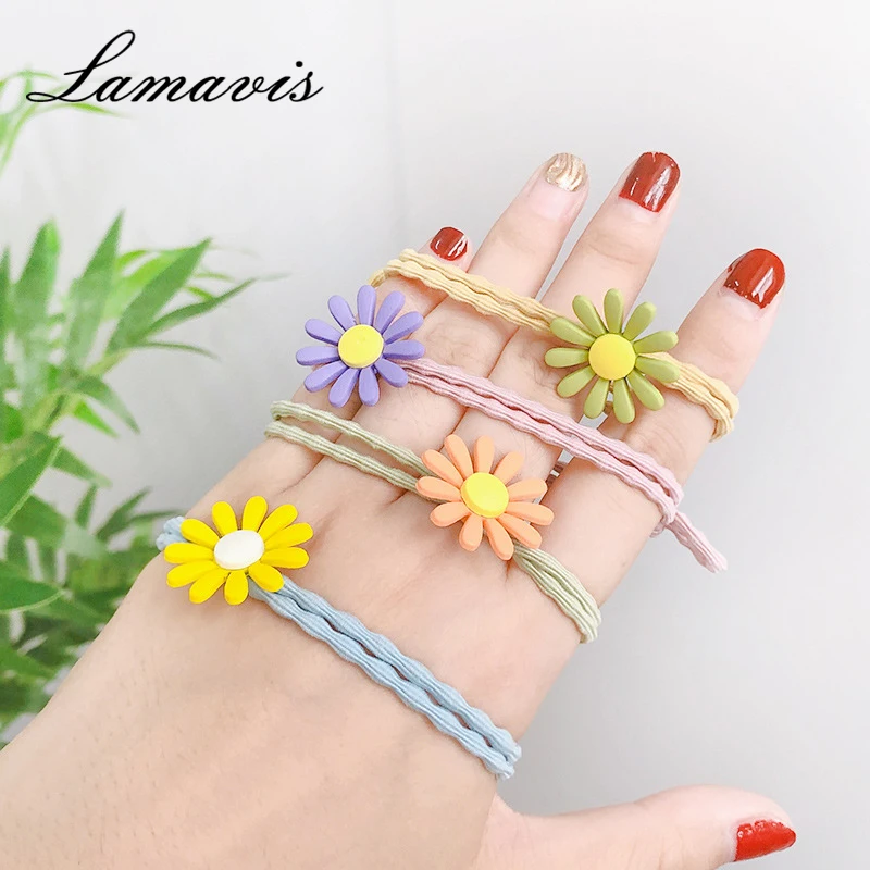 Korean Lovely Daisy Small Rubber Band Little Girl Child Girl Baby Hair Rope Hair Ring Princess Hair Ornaments Heirloom Female
Korean Lovely Daisy Small Rubber Band Little Girl Child Girl Baby Hair Rope Hair Ring Princess Hair Ornaments Heirloom Female