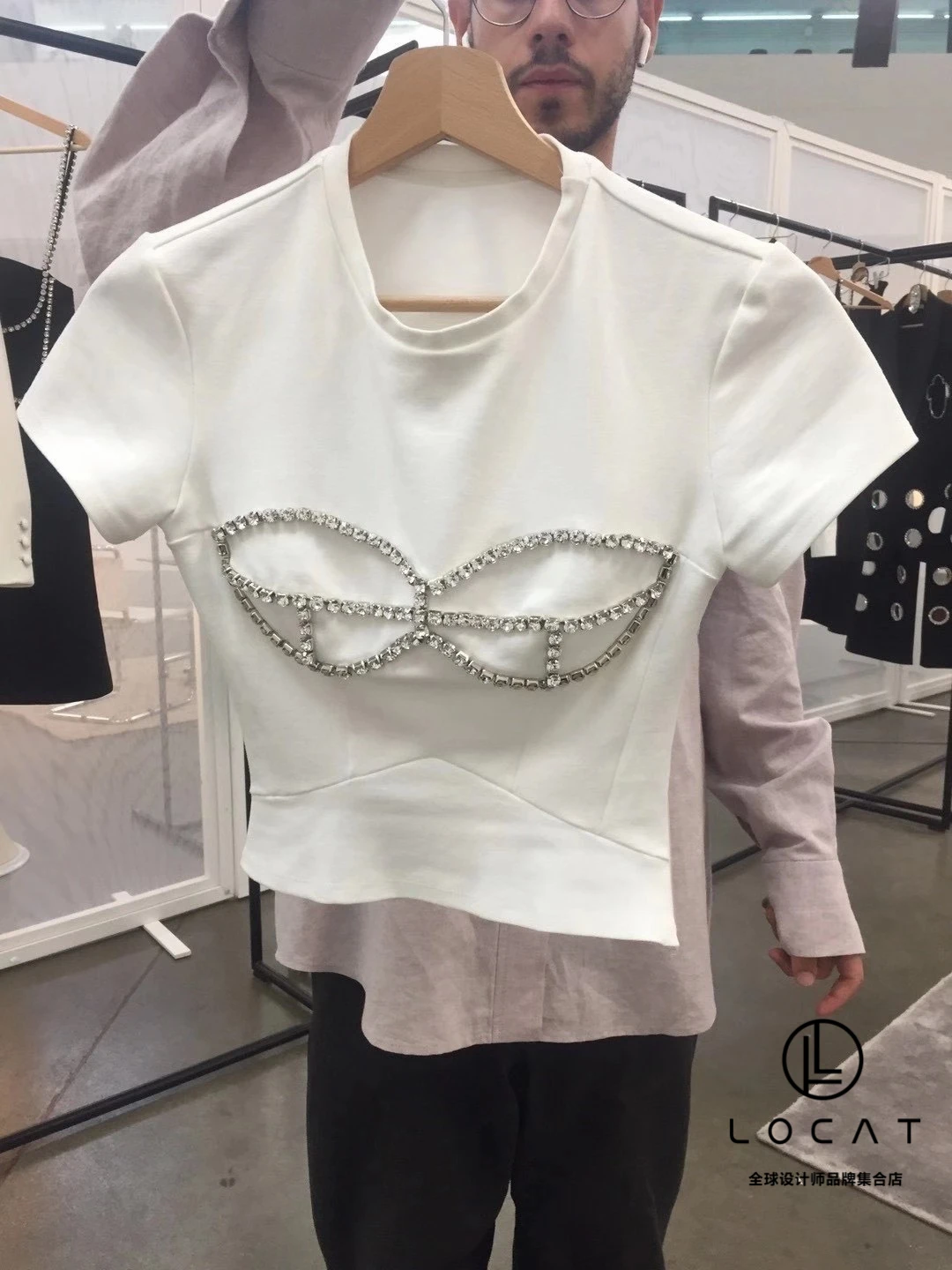 Big-name summer women's pure cotton diamond beaded cropped clothing fashion T-shirt 2021 women's tops short-sleeved shirts XL
Big-name summer women's pure cotton diamond beaded cropped clothing fashion T-shirt 2021 women's tops short-sleeved shirts XL