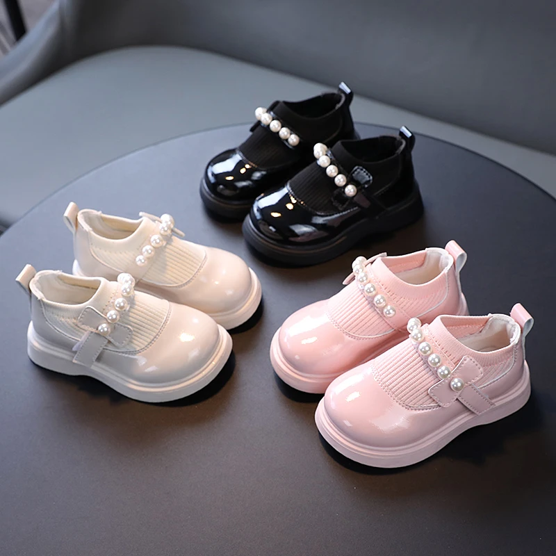 Fashion Girls Pearl Bow Patent Leather Shoes Kids Pink Princess Shoes Toddler Girls Square Heel Platform Shoes Lolita Shoes 3-6Y
Fashion Girls Pearl Bow Patent Leather Shoes Kids Pink Princess Shoes Toddler Girls Square Heel Platform Shoes Lolita Shoes 3-6Y
