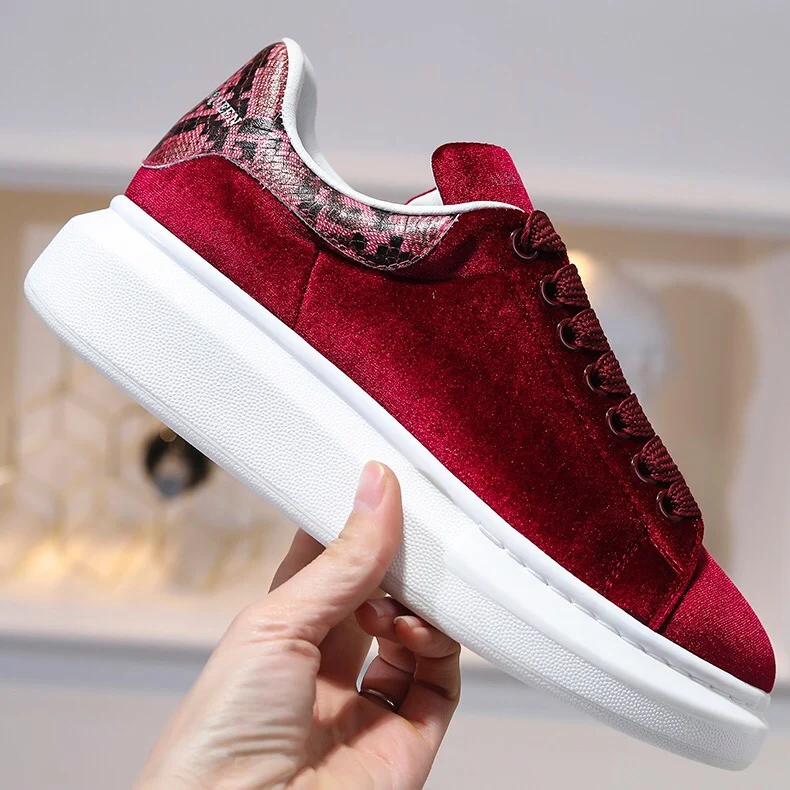 Famous Luxury Designer Brand Little white shoes female flat sports and leisure women's platform shoes With Original Brand Box
Famous Luxury Designer Brand Little white shoes female flat sports and leisure women's platform shoes With Original Brand Box