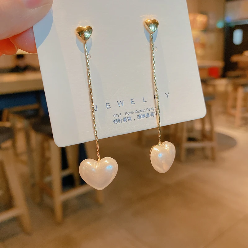 Pearl Heart-shaped Long Tassel Pendant Earrings 2021 New Fashion Temperament Earrings exquisite retro Women Jewelry Earrring
Pearl Heart-shaped Long Tassel Pendant Earrings 2021 New Fashion Temperament Earrings exquisite retro Women Jewelry Earrring