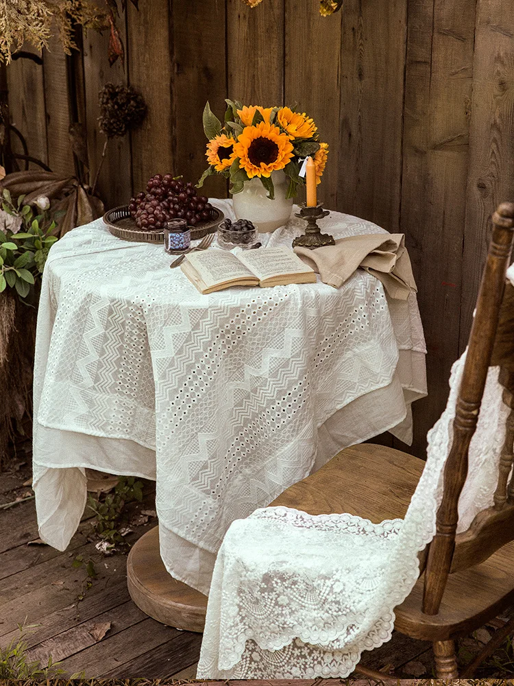 Luxury White Lace Tablecloth European Embroidery Cotton Round Table Cover Towel Home Coffee Table Party Wedding Table Decoration
Luxury White Lace Tablecloth European Embroidery Cotton Round Table Cover Towel Home Coffee Table Party Wedding Table Decoration
