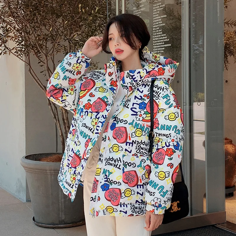 2021 New Women Coat Winter Casual Floral Print Warm Fleece Hooded Female Coat Plus Size Pocket Women Outerwear Long Coat
2021 New Women Coat Winter Casual Floral Print Warm Fleece Hooded Female Coat Plus Size Pocket Women Outerwear Long Coat