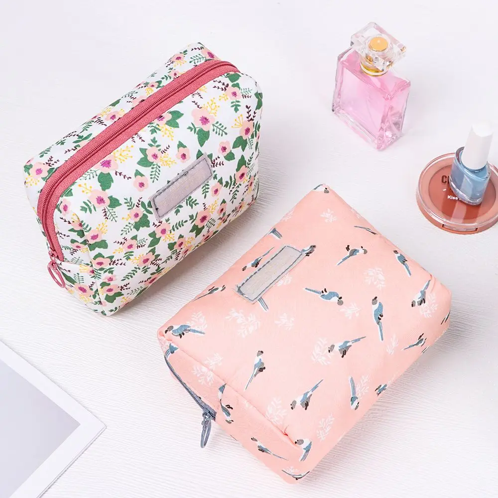 Travel Trendy Toiletries Organizer Bathroom Wash Bag Make-up Bag Storage Bag Women Cosmetic Bag Mobile Phone Bag
Travel Trendy Toiletries Organizer Bathroom Wash Bag Make-up Bag Storage Bag Women Cosmetic Bag Mobile Phone Bag